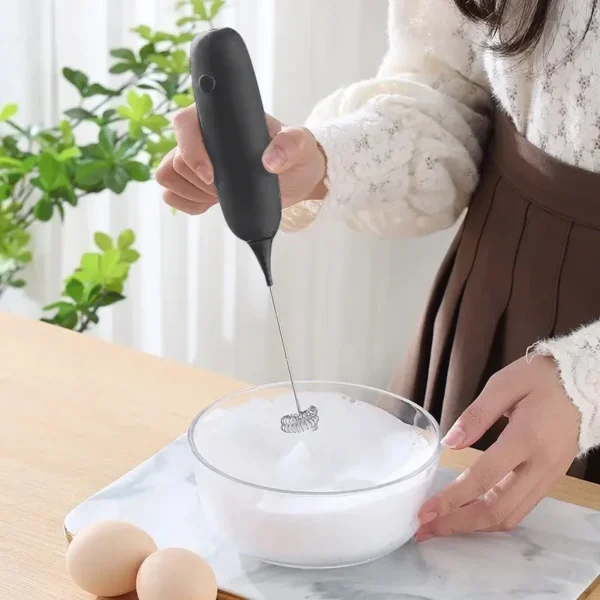 1PC Battery Model Handheld Egg Beater Froth Mixer Kitchen Automatic Coffee Milk Foaming Mixer Kitchen Whisk Tools 3